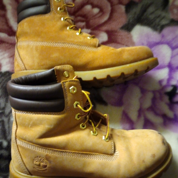 Women's Timberland Boots - Picture 1 of 5
